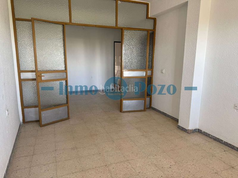 Foto acd1ae5e-f3c5-4e9e-8e62-185b664ba4c5. Pis a Almendralejo