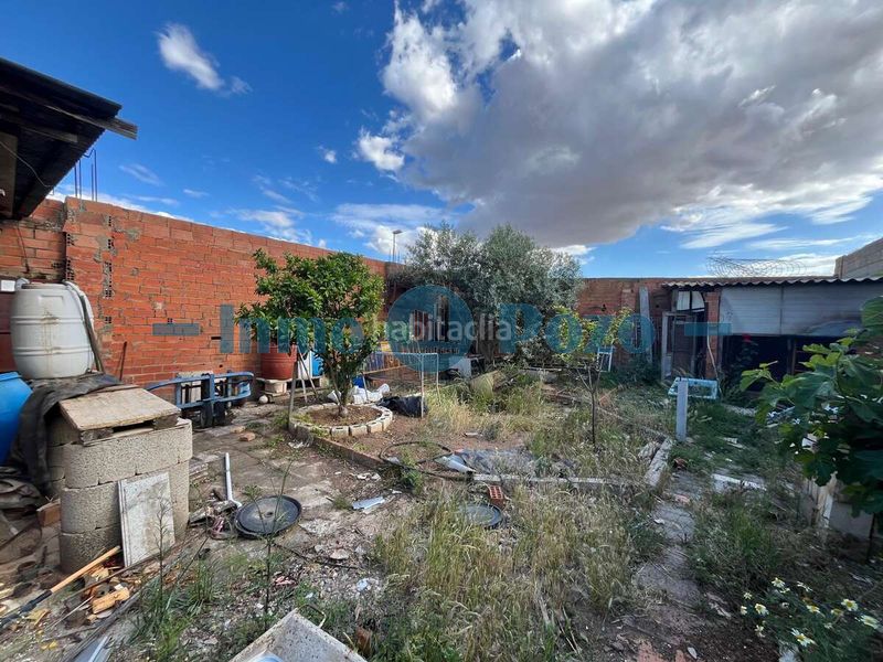Foto a27a0e2f-2828-43c2-ac68-fbfa9b05b542. Nau industrial a Almendralejo