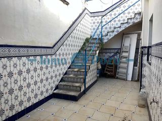 Casa a Almendralejo. Se  vende media casa en zona san jose de almendralejo
