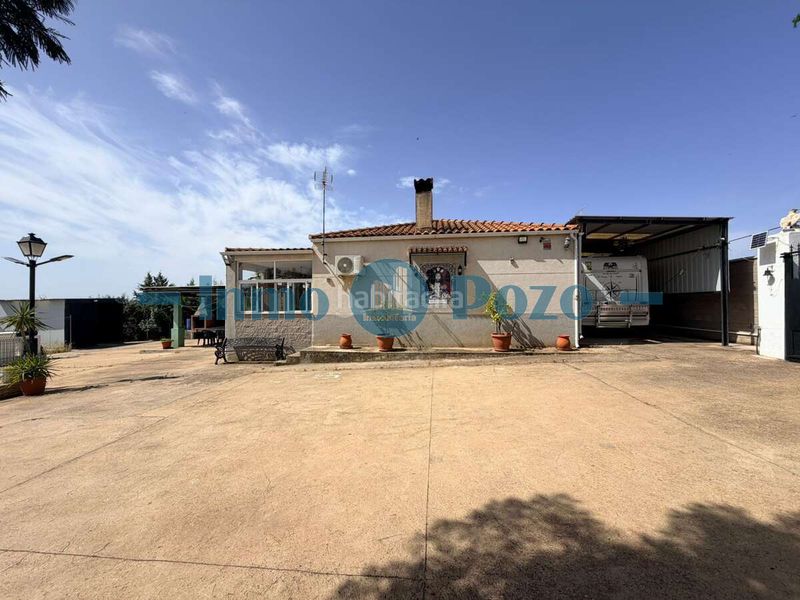 Foto b2bcda65-4022-425e-93cd-1075f11c5630. Xalet amb aparcament piscina a Almendralejo