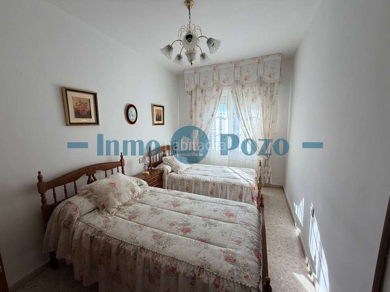 Foto 0a33dd54-a1e4-47dc-b0a1-e1afc501f540. Piso amplio piso en venta en zona carretera de santa marta! en Almendralejo