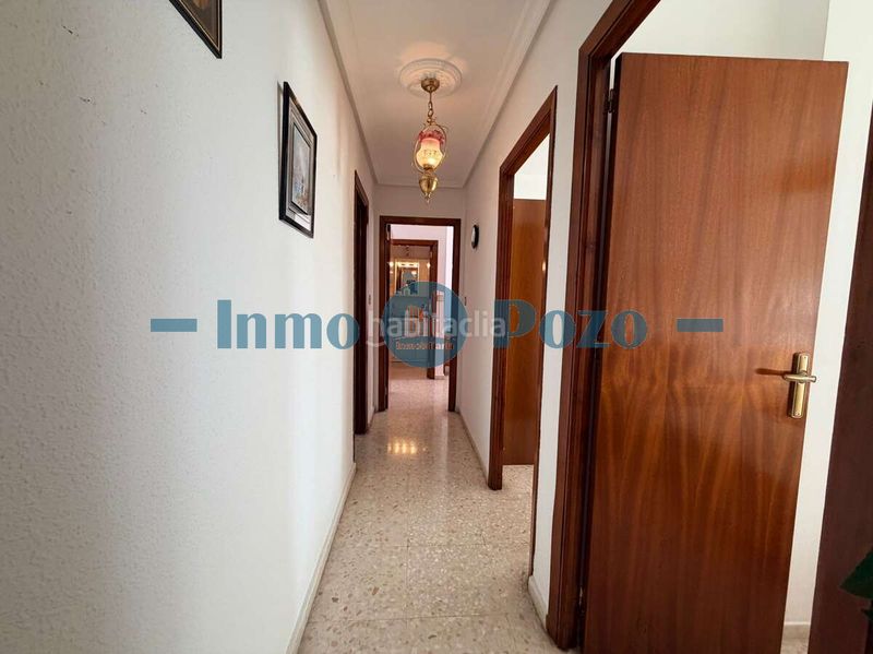 Foto e6ed7fac-4a8d-4d96-af31-326cabbb036f. Piso amplio piso en venta en zona carretera de santa marta! en Almendralejo