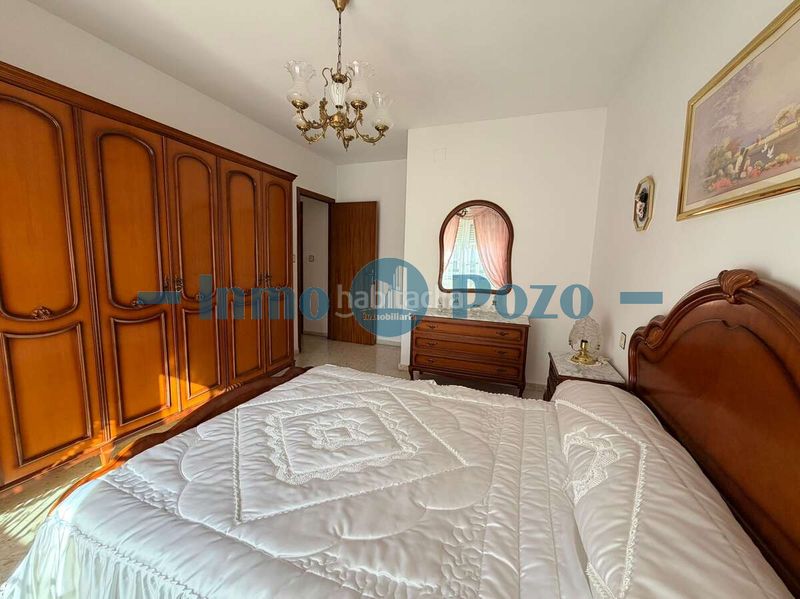 Foto f02e7d7f-3ee2-48a9-9c48-688a961250cc. Piso amplio piso en venta en zona carretera de santa marta! en Almendralejo