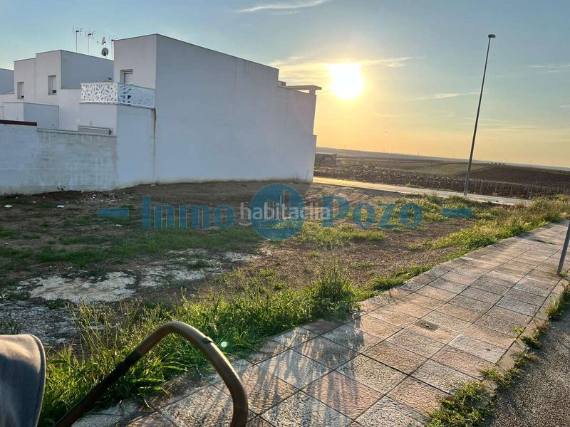 Foto f2ef0474-490b-495c-a6fc-c6d27fc0eb22. Terreny residencial a Almendralejo
