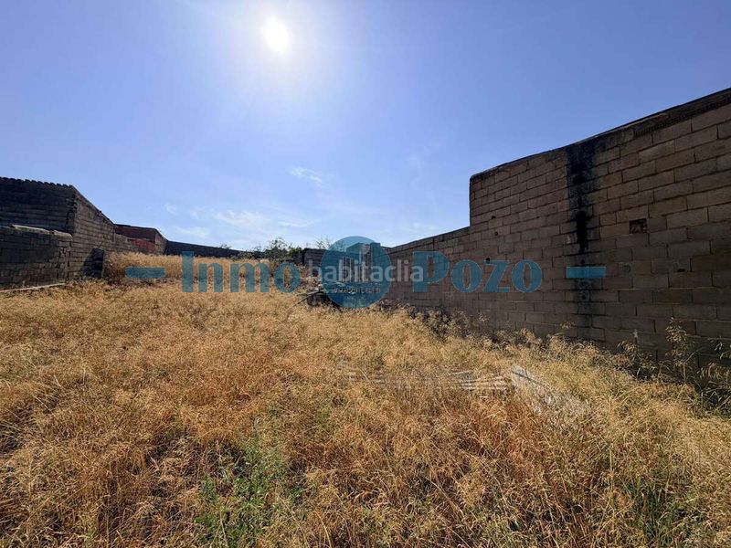 Foto 1cb47cfd-badb-4411-aa5d-472756042754. Terreny residencial a Aljucén