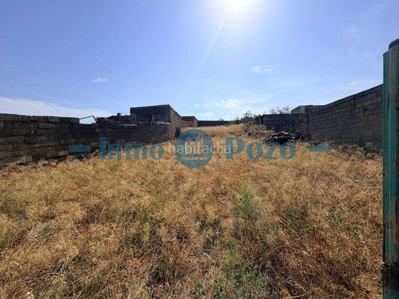 Foto f69a8cec-a887-4c44-9e87-92bcac28c444. Terreny residencial a Aljucén