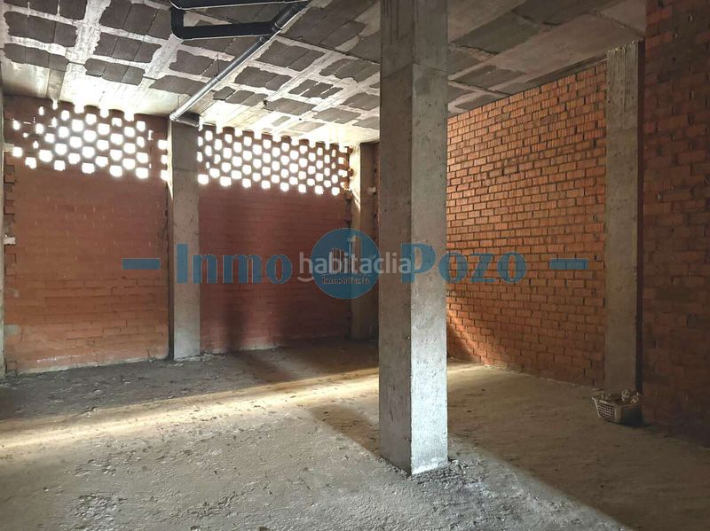 Foto ee12c30a-17ee-4e02-8b9a-f9b7bd27381e. Local comercial a Almendralejo