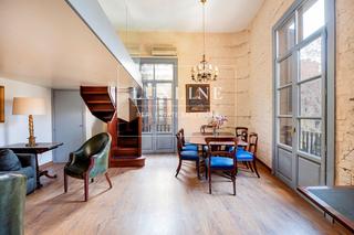 Pis  Colom. Excepcional piso en venta con vistas a la ramblas y todo el sabo