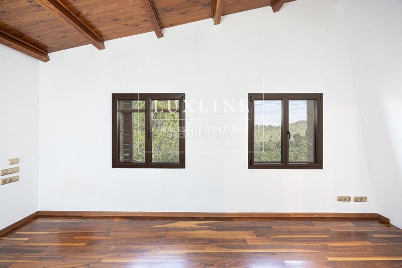 Foto 0cc366c3-5c17-4f6d-ac35-a2968ebd4a0b. Affitto casa con riscaldamento parcheggio piscina in Barcelona