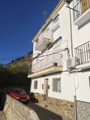 Haus in Cazorla. Ocasión: casa reformada con terraza