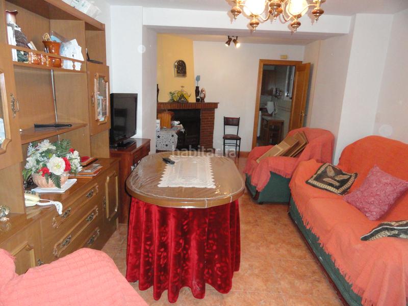 Foto a444c387-855f-42e9-9d6a-af83118af9c9. Casa  con cochera en buena ubicación. en Cazorla