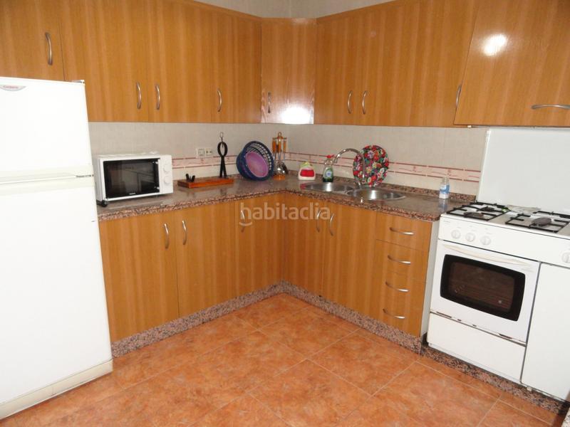 Foto b052489b-bc0a-43fe-a84c-ad2aa25d1e10. Casa  con cochera en buena ubicación. en Cazorla
