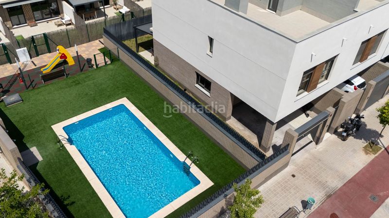 Foto c1dd25a1-7d2c-4419-a04a-ab46967c9777. Xalet amb calefacció aparcament piscina a San José-Los Metales Sagunt