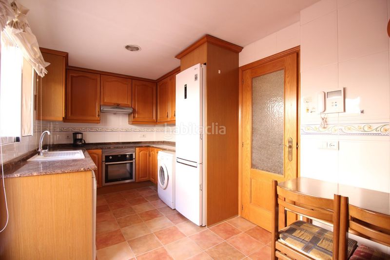 Foto b3c51af0-e892-4c4a-b623-1f566952d327. Casa adossada amb calefacció aparcament a San José-Los Metales Sagunt