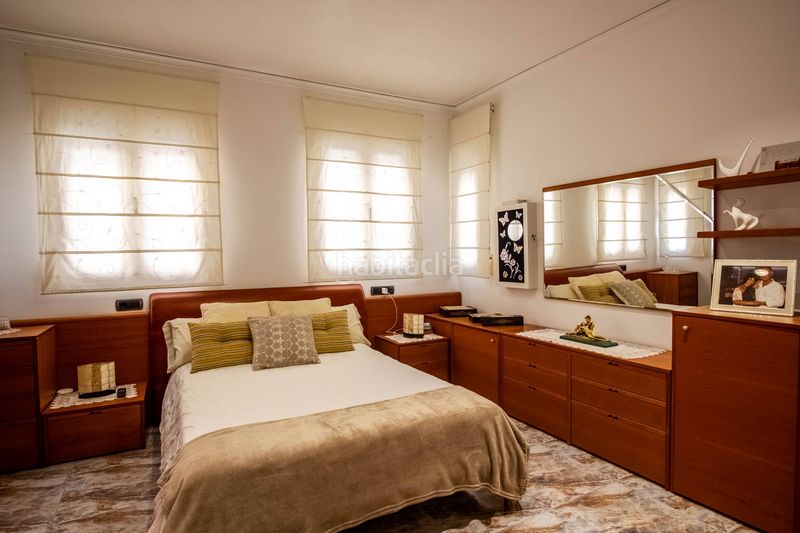 Foto 5881731f-fabe-45a9-905f-e5763dda34b8. Casa a Cortes-Huertas Madrid