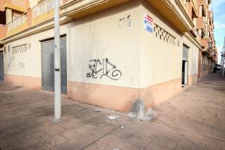 Local Comercial a Puerto de sagunto - c/ isla toja 5. Espectacular local cerca de la playa posibilidad de realizar apa