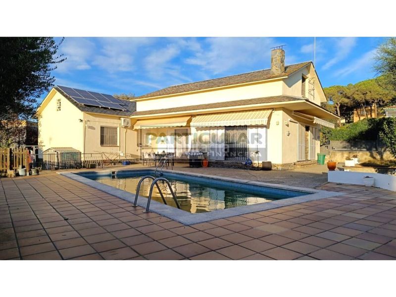 Foto 4c5cf5c8-94ff-4f46-b218-80cf7fd9b4e5. Chalet in calle antonio machado 20 in Roca del Vallès (La)