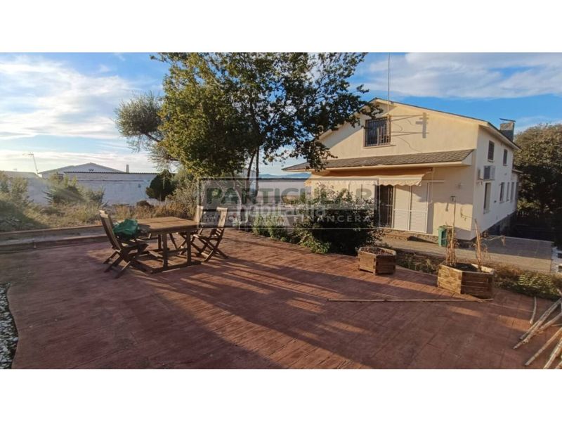 Foto b10425b7-1991-4ca9-9dec-1db6edf2e11d. Chalet in calle antonio machado 20 in Roca del Vallès (La)