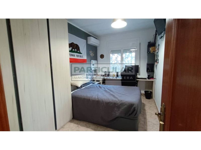 Foto b2135ad6-d768-4b25-848c-f2c4e31c5a2a. Chalet in calle antonio machado 20 in Roca del Vallès (La)