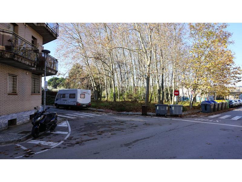 Foto a01757fe-94cd-4f12-ac7b-d03dedba196a. Local comercial en tenor vinyes 13 venta de local comercial en la roca del vallès en Roca del Vallès (La)