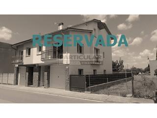 Lloguer Casa aparellada a Sant jordi 11. Alquiler de chalet pareado a estrenar en santa eugènia de berga