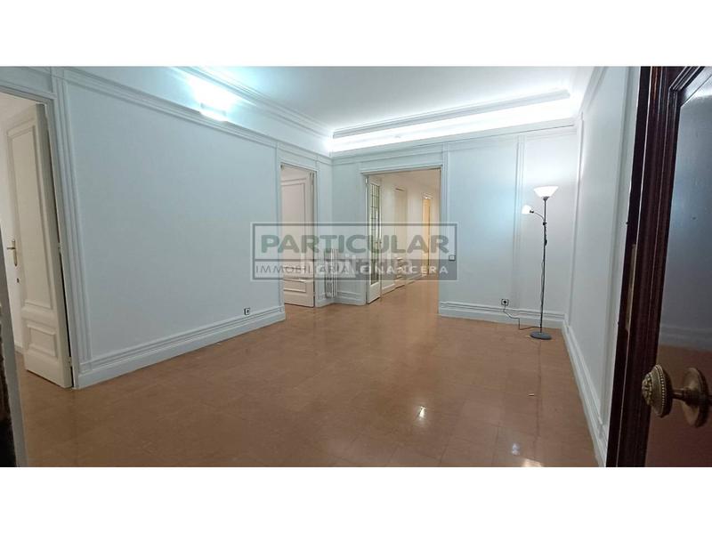 Foto 2c557509-ffb0-496f-b1aa-4e10fdd9ac47. Piso venta de vivienda piso en la dreta de leixample, capital en Barcelona