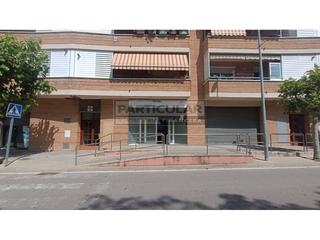 Local commercial à Federico garcía lorca 20. Local en venta en montornès del vallès  polígon nord vallès orie