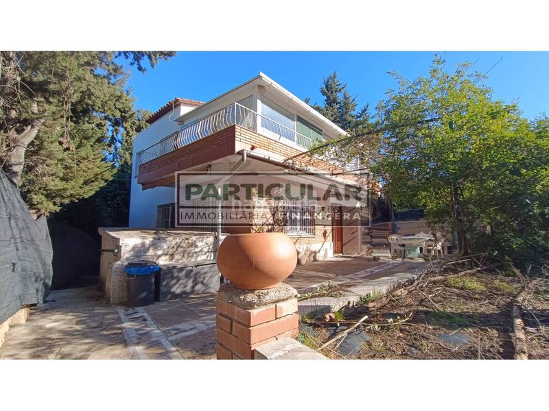Foto 62c2d5ae-d1e8-4c84-915c-11e8c3440f61. Casa amb calefacció aparcament piscina a Les Planes Sant Cugat del Vallès
