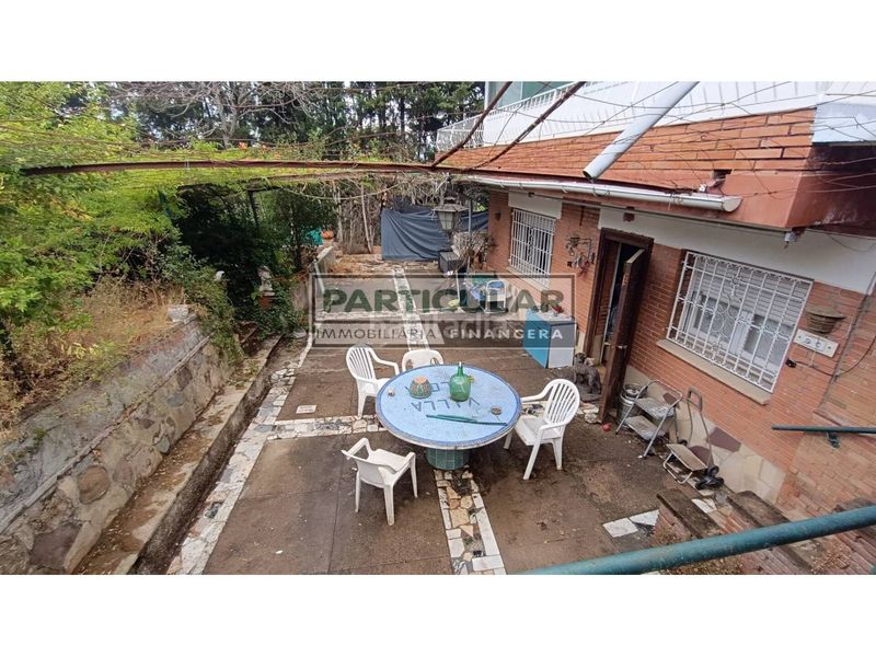 Foto eb51d4d1-f9b5-4a52-b7c6-b8f6f2dfc428. Casa amb calefacció aparcament piscina a Les Planes Sant Cugat del Vallès