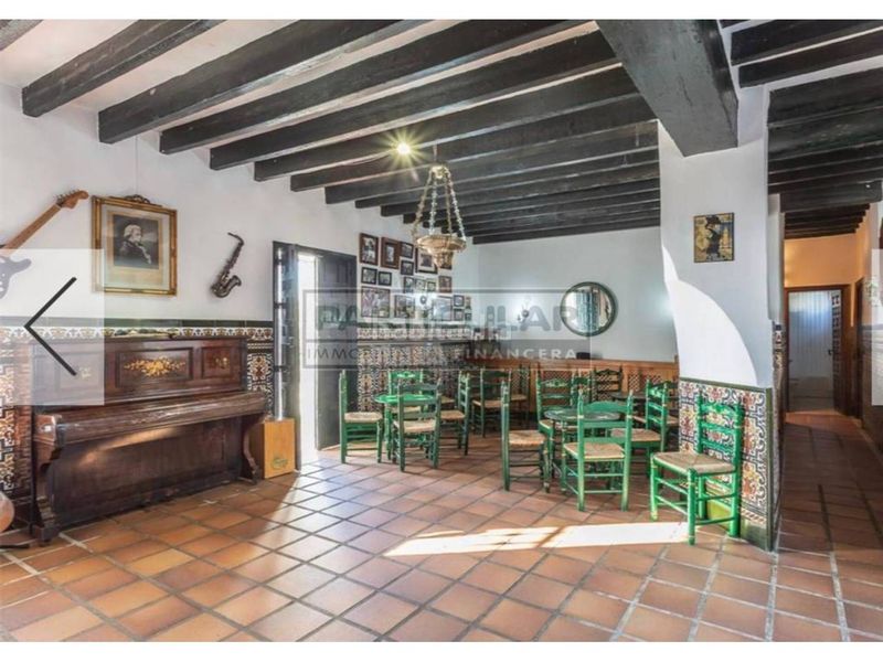 Foto 4da947c7-cb45-4b98-b61b-c8d2fc5a9cbf. Casa amb calefacció aparcament piscina a La Paz Alcalá de Guadaira