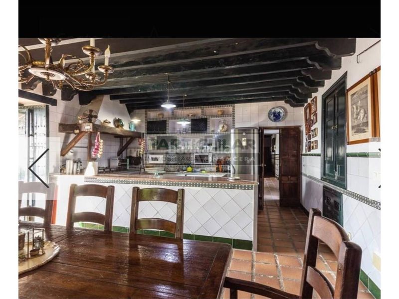 Foto ae3a035c-398b-4f79-940f-486dd428b680. Casa amb calefacció aparcament piscina a La Paz Alcalá de Guadaira