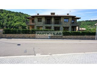 Rent Towny house in Calle la coromina 1. Casa  chalet pareado de alquiler en santa eulàlia de riuprimer