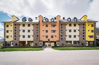 Apartament  Calle \"c\"candanchu. Apartamento a pie de pistas con doble plaza de garaje en candanc