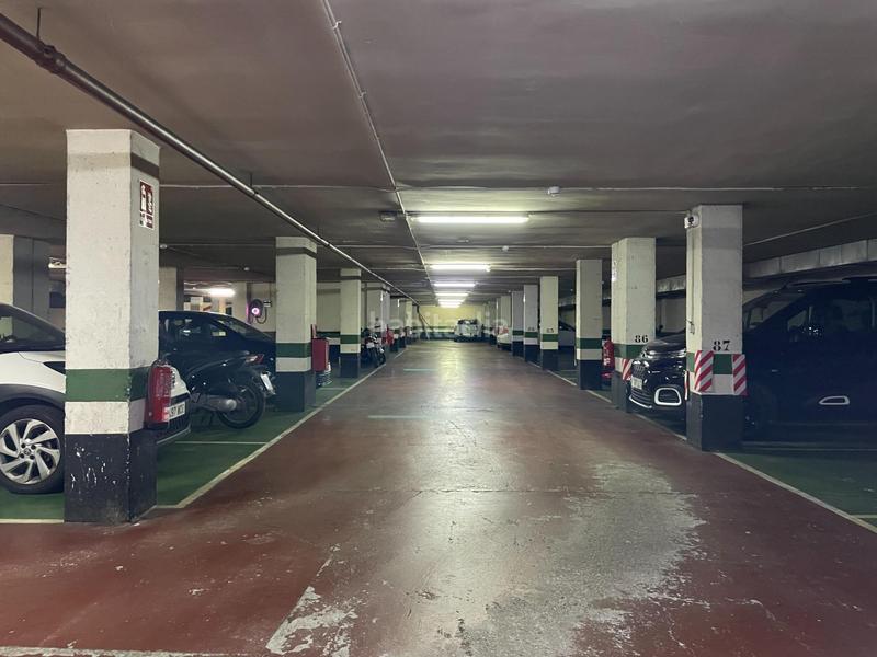 Foto 5a387c65-1b2d-47f7-a5bd-00415284f084. Autoparkplatz in calle fañanas in La Almozara Zaragoza