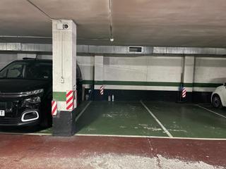 Car parking in Calle fañanas, silveria 5