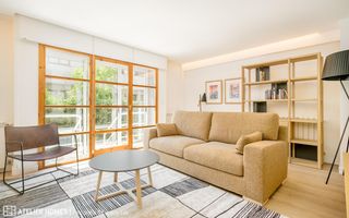 Casa a schiera in Avenida rapitan 2. Chalet adosado de diseño completamente reformado en jaca