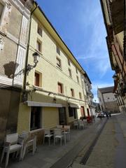 Edifici  Ferrenal. Venta de edificio centrico en jaca