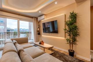 Flat  Calle de la virgen de aránzazu. Vivienda con reforma a estrenar. cerca de transporte público y h