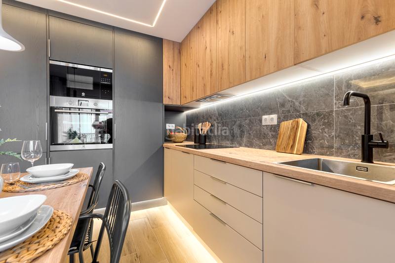 Foto 054b19d3-79c5-41cb-8102-cbda64940662. Piso  recien reformado. cerca de calle alcalá. ideal inversores en Madrid