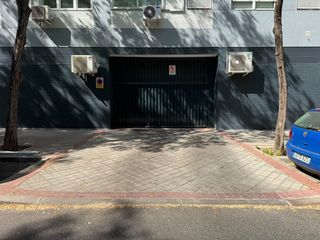 Aparcament de moto a Bulevar de josé prat 14. Plaza de parking para moto. fácil acceso. puerta automática.