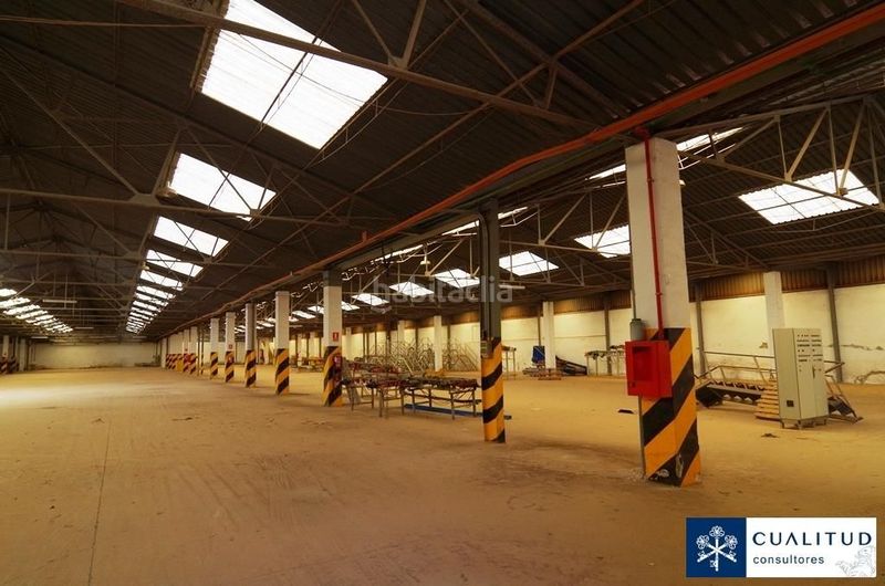 Foto e6a9159d-f307-48a9-946b-b69e94f72ccb. Location bâtiment à usage industriel dans Alcora (l´)