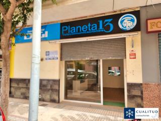 Locale commerciale in Piscinas