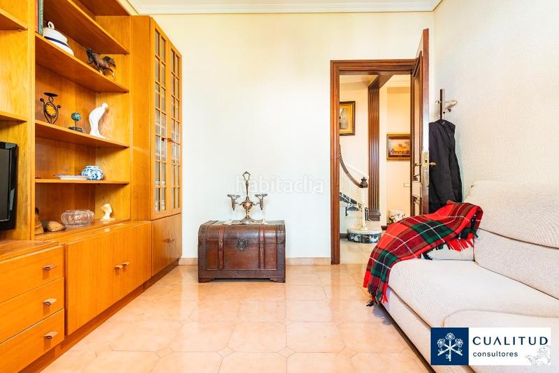 Foto 17e3ed63-8dc6-42ec-920e-7fe1b2cd3812. House with fireplace parking in Zona Avenida del Mar Castellón de la Plana