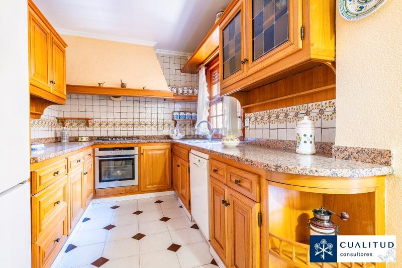 Foto 6d8e531a-e111-47d0-aafd-fab700ad4d81. House with fireplace parking in Zona Avenida del Mar Castellón de la Plana