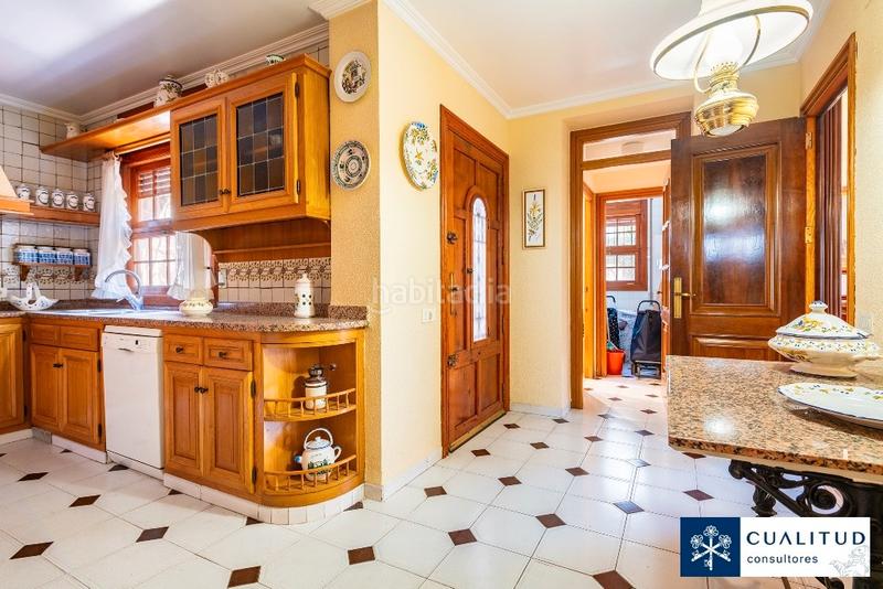 Foto bb8bfcff-ca67-4e86-bdcc-9abc193a59e5. House with fireplace parking in Zona Avenida del Mar Castellón de la Plana