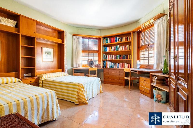 Foto fcadf1e0-2c7e-4f59-8091-059f110162f4. House with fireplace parking in Zona Avenida del Mar Castellón de la Plana