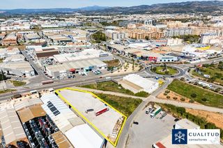 Affitto Area edificabile industriale in Parque Sensal