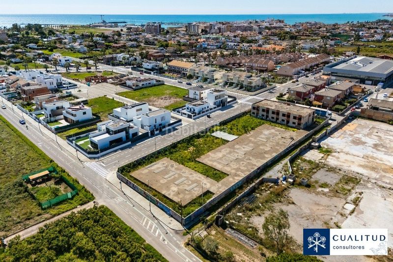 Foto 0165d104-c3bc-482a-a953-c868f05a98a5. Terreny residencial a Playa Burriana