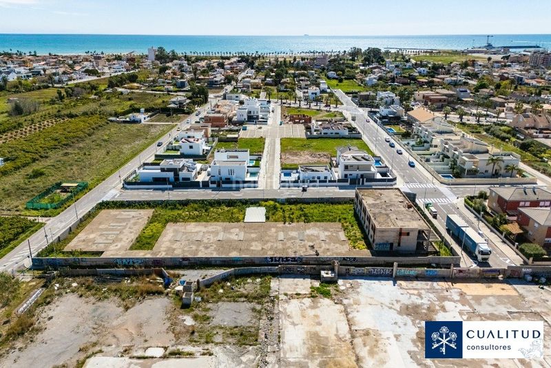 Foto 34e238d0-98f3-4203-b6e8-1580fa904428. Terreny residencial a Playa Burriana