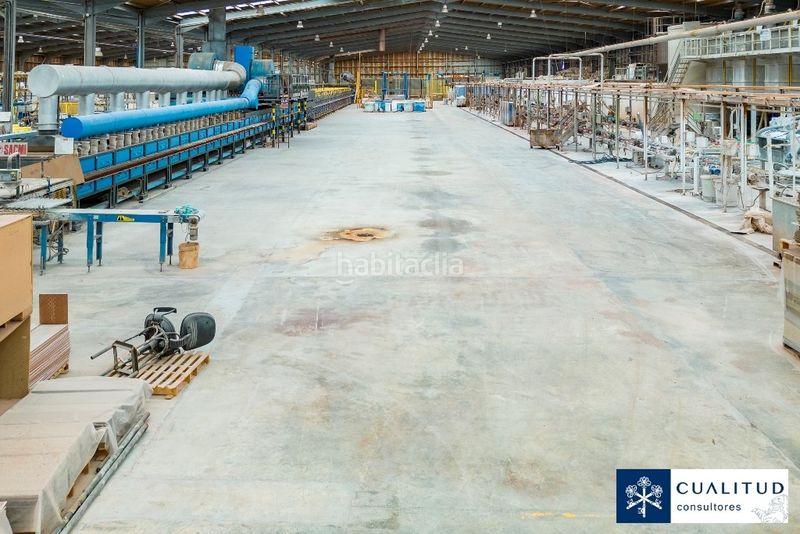 Foto 3437e460-5a71-40df-bf8f-ca522e4132ec. Nau industrial a Onda